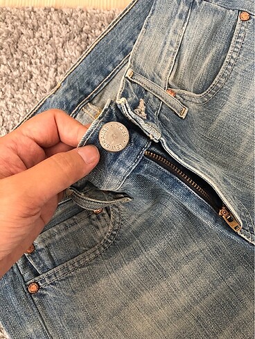 34 Beden Levis kot
