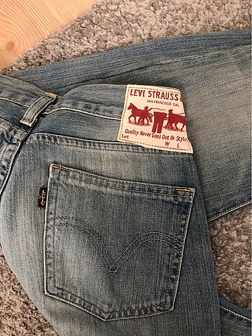 Levis Levis kot