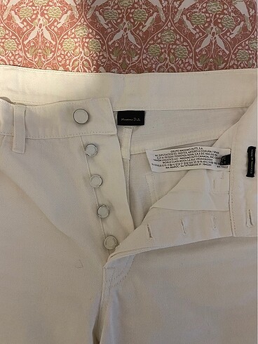 34 Beden Massimo Dutti Yüksek Bel Beyaz Jean