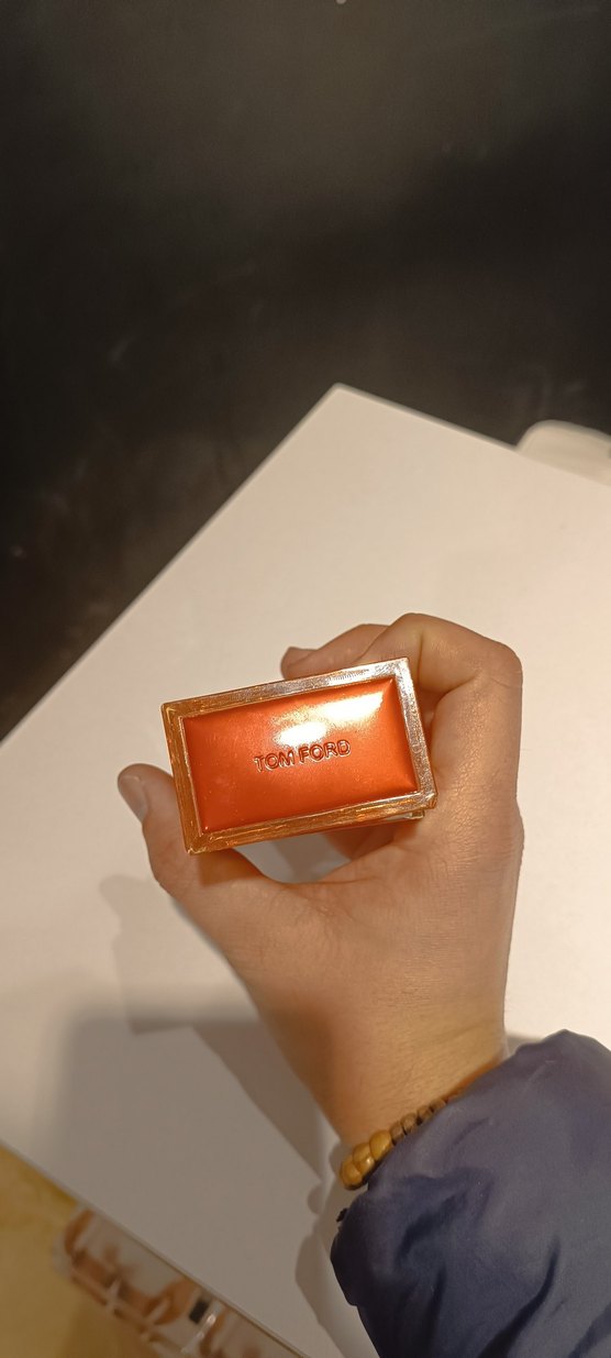 Tom Ford Bitter Peach Kadın Parfümü 100 ml - Görsel 2