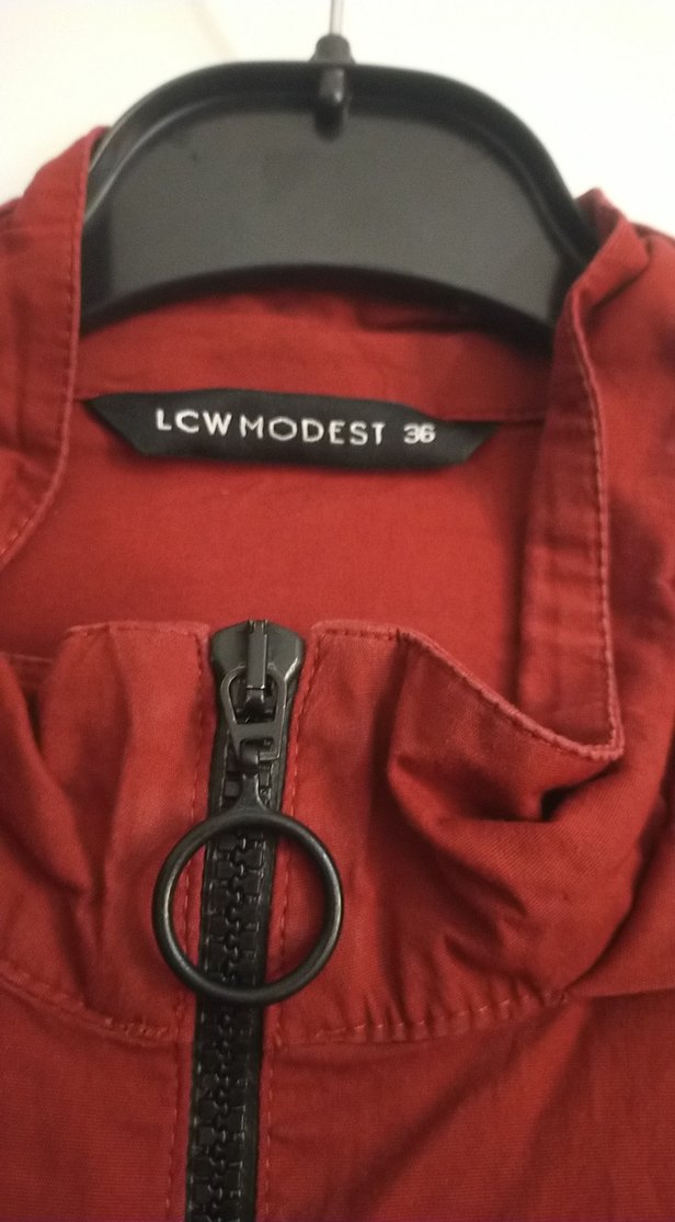 Bordo Kapüşonlu Uzun Kadın Yağmurluk - Görsel 2