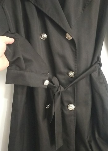 Düğmeli Siyah Midi Trençkot - Görsel 3