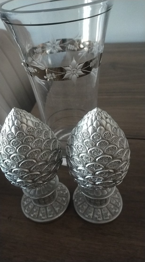 Gri Beyaz Dekoratif Vazolar - Görsel 3