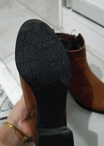 Kahverengi Deri Tokalı Kadın Bot - Görsel 3