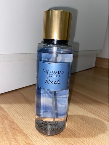 Victoria secret vücut spreyi rush
