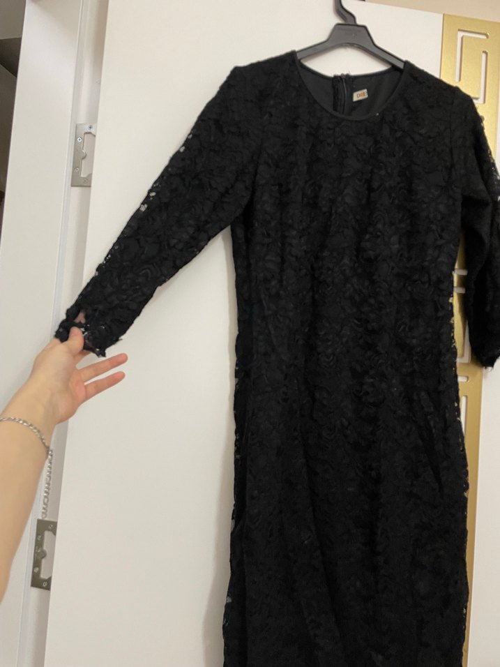 Dantel Detaylı Siyah Uzun Kollu midi Elbise - Görsel 2