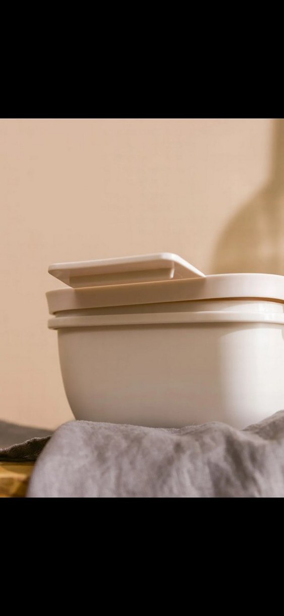 Beyaz Yemek Saklama Kabı ve Çatal Kaşık Seti - Görsel 3