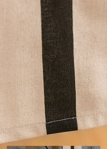 Beyaz Baskılı Modern Masa Örtüsü - Görsel 3