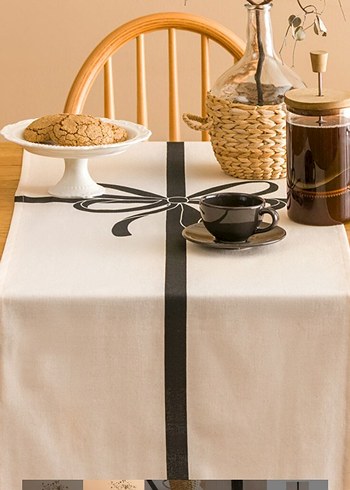 Beyaz Baskılı Modern Masa Örtüsü - Görsel 5