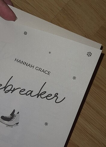  Beden Renk Icebreaker - Hannah Grace