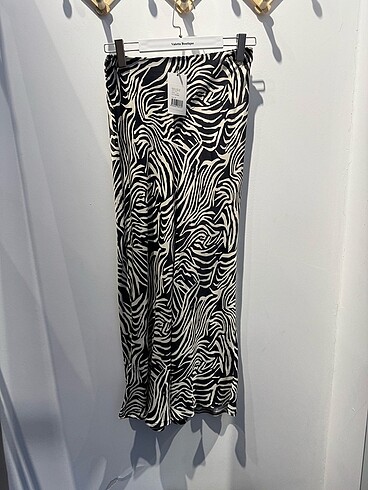 Zebra saten etek
