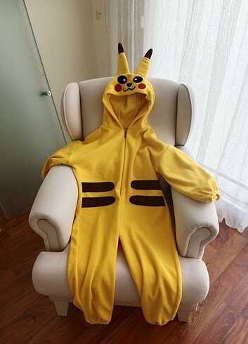 Diğer Pokemon kiyafeti