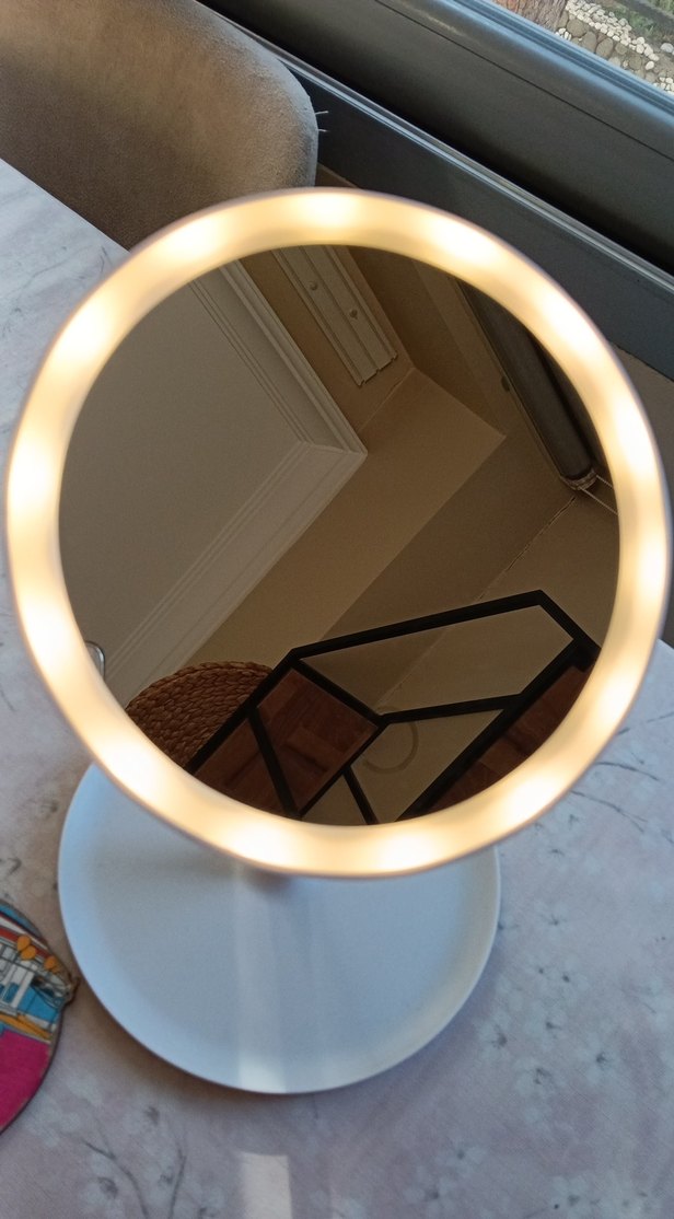 Beyaz dokunmatik Işıklı Makyaj Aynası - Görsel 3