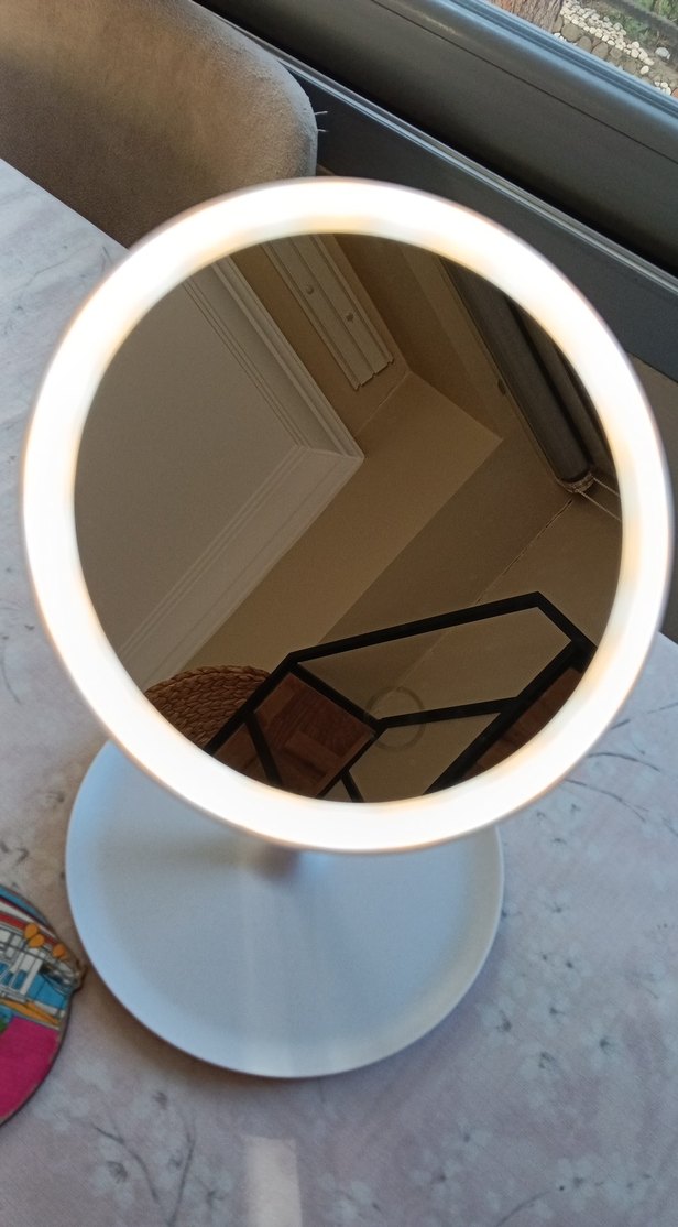 Beyaz dokunmatik Işıklı Makyaj Aynası - Görsel 4