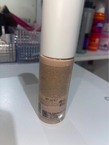Beden Flormar fondoten 105 porcelian ivory
