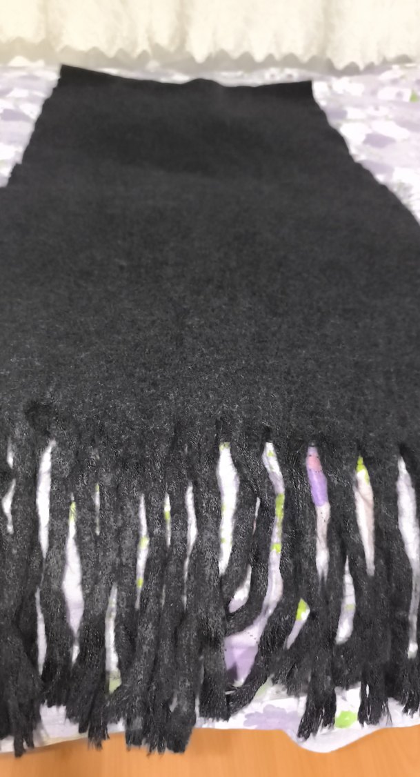 siyah, kırçıllı bayan atkı/şal iyi durumda - Görsel 3