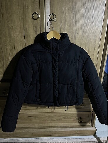 bershka crop mont