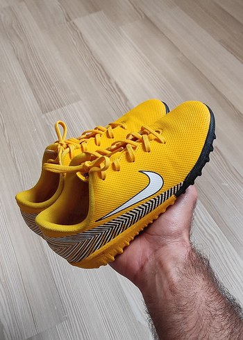 31 Beden Nike Mercurial Halı Saha Krampon Ayakkabı