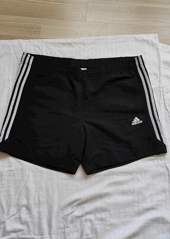 Adidas Erkek Bermuda Şort Orjinal Üründür