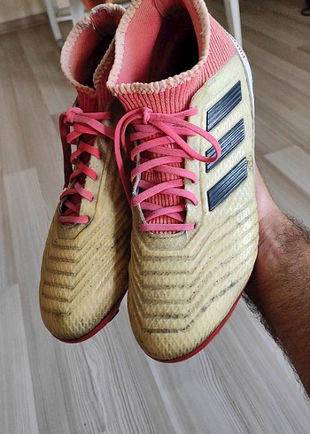41 Beden pembe Renk Adidas Predetor Halı Saha Krampon Ayakkabı