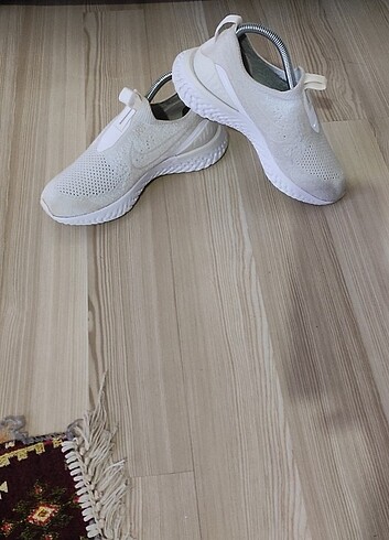 37,5 Beden beyaz Renk Nike Epic Phantom Kadın Spor Ayakkabı 