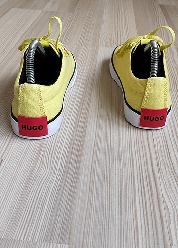 37 Beden sarı Renk Hugo Boss Orjinal Kadın Spor Ayakkabı Almanya'dan Alınmıştır