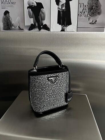 Prada taşlı çanta