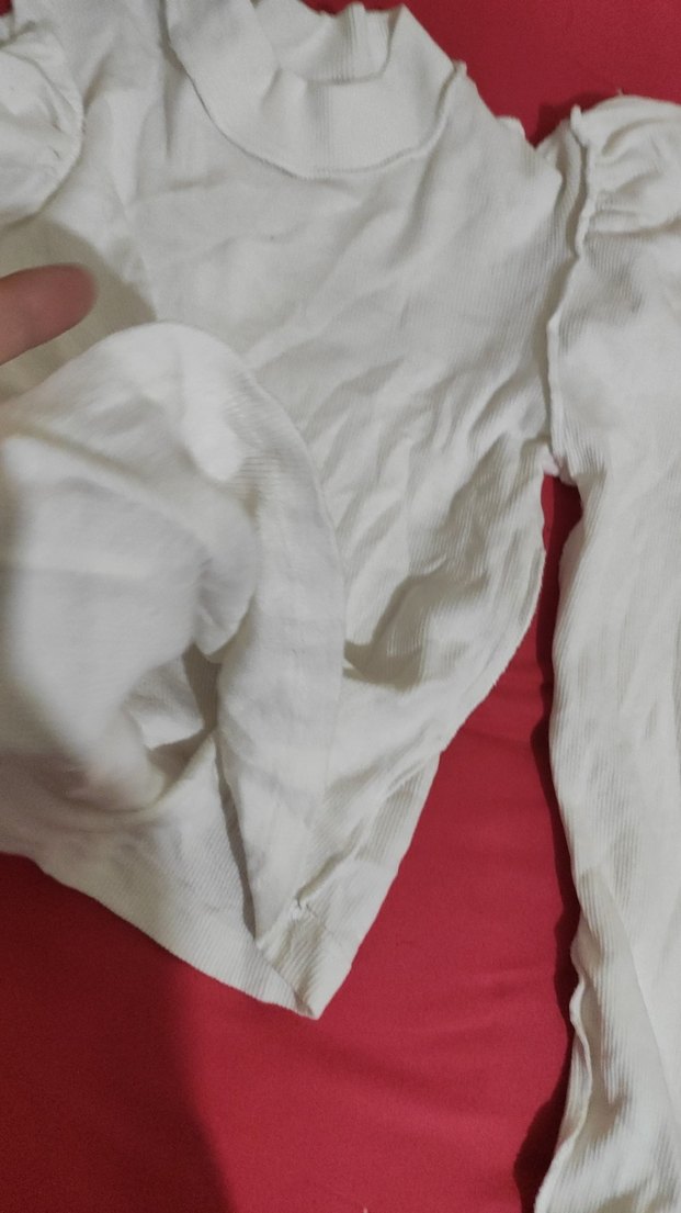 Beyaz kolları çok şık - Görsel 2