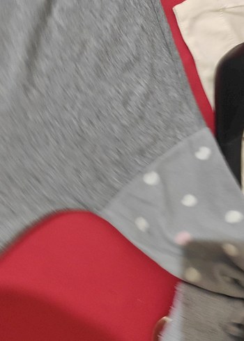 Gri Kedi Baskılı Peluş Detaylı Tişört - Görsel 3