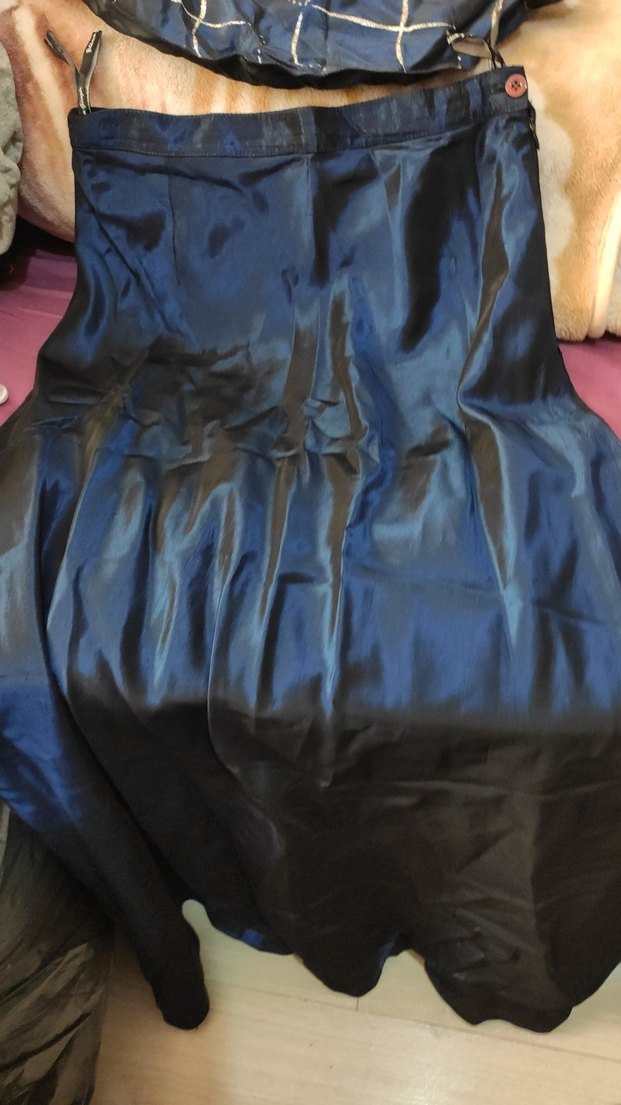 uzun belden kalcayi saran model alta doğru maksi çok güzel - Görsel 3