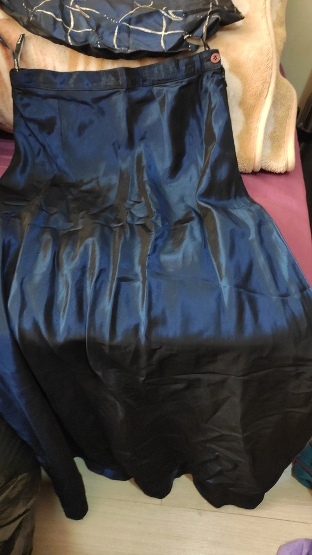 uzun belden kalcayi saran model alta doğru maksi çok güzel - Görsel 2