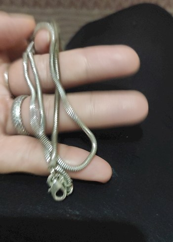 Gri Yılan Desenli Zincirli Kadın El Zinciri - Görsel 3