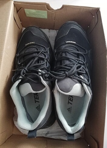 Adidas marka 36 numara outdoor ayakkabı 