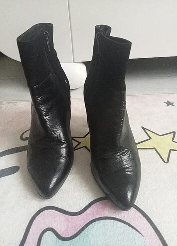 Diğer Kadın bot 