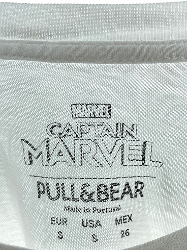 26 Beden çeşitli Renk Pull and Bear T-shirt %70 İndirimli.