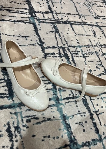 Kız Çocuk Beyaz Tokalı Babet - Görsel 2