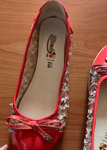 Kırmızı Fiyonklu  Babet - Görsel 6