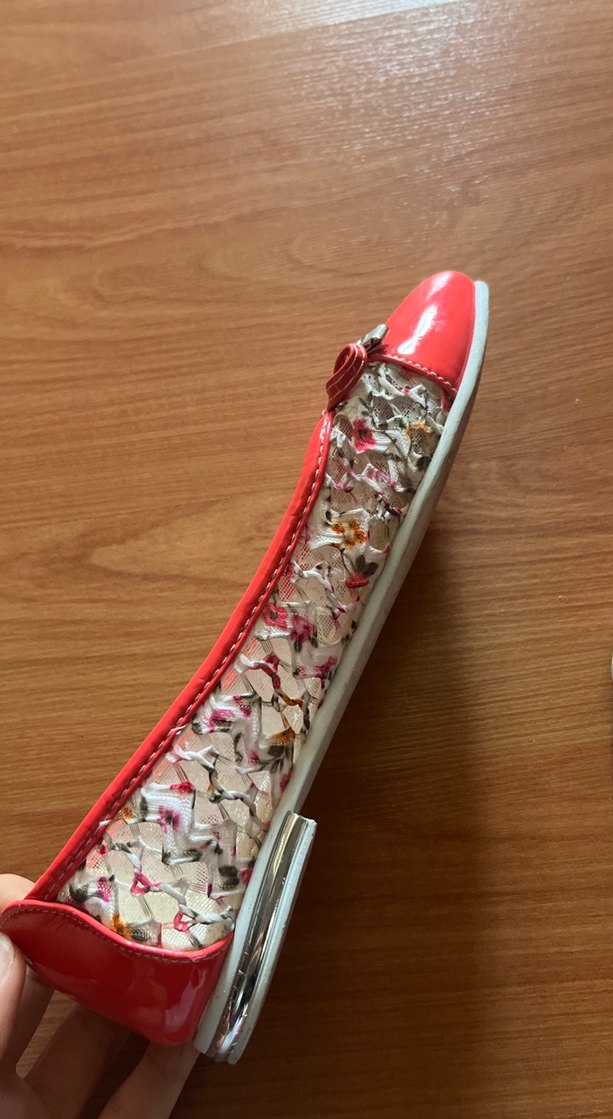 Kırmızı Fiyonklu  Babet - Görsel 4