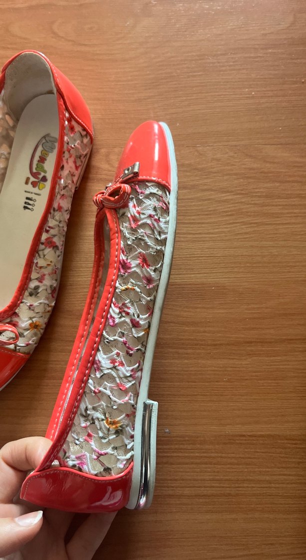 Kırmızı Fiyonklu  Babet - Görsel 5