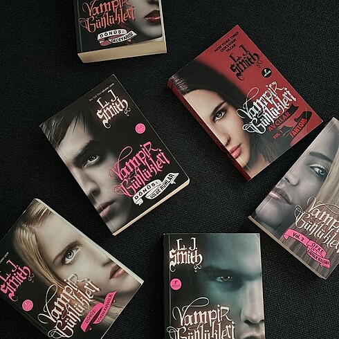  Beden Renk Vampire Gunlukleri Seri