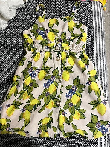zara kız çocuk elbise