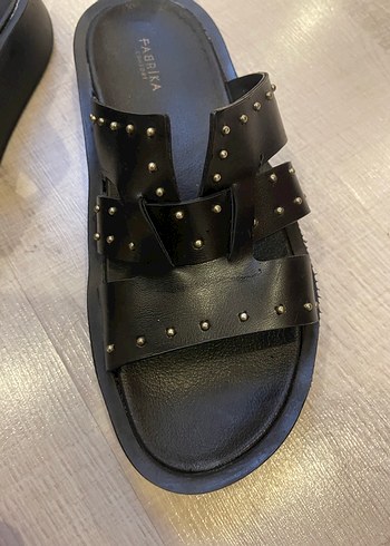 Siyah Tokalı Platform Topuklu Kadın Terlik - Görsel 5