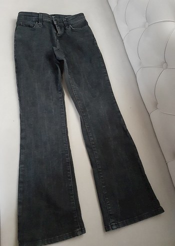 Gri Kadın Kot Pantolon Midi Boy Kemerli