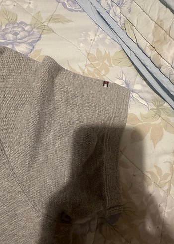 Gri Kısa Kollu TOMMY Tişört - Görsel 4