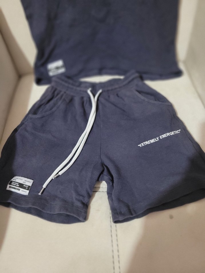 erkek cocuk Gri Denim Tişört ve Şort Takımı - Görsel 2