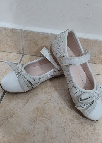 Kızlar için Beyaz Kürklü Babet Ayakkabı - Görsel 2