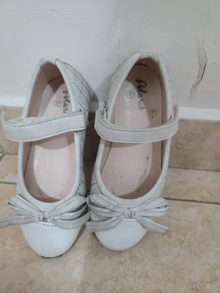 Kızlar için Beyaz Kürklü Babet Ayakkabı - Görsel 3