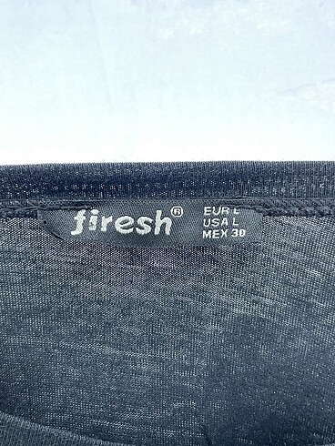l Beden siyah Renk PreLoved T-shirt %70 İndirimli.