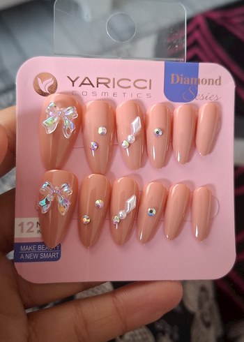 Bej Taşlı ve Fiyonk Detaylı Takma Tırnak - Görsel 3