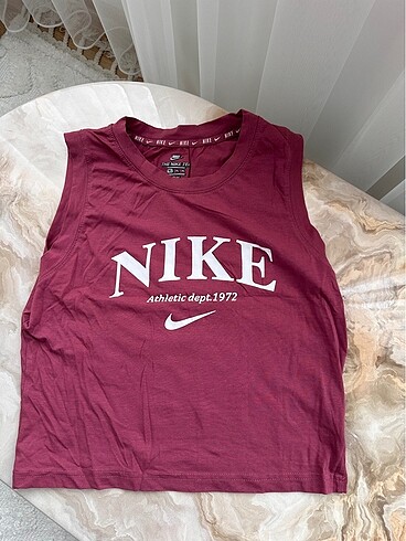 Nike tshirt
